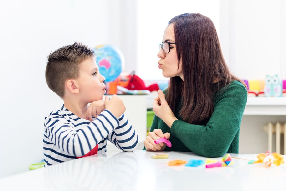 Psicólogos para niños con dificultades